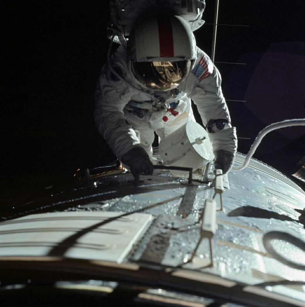 apollo17 ronaldevans courtesyofnasa.jpg