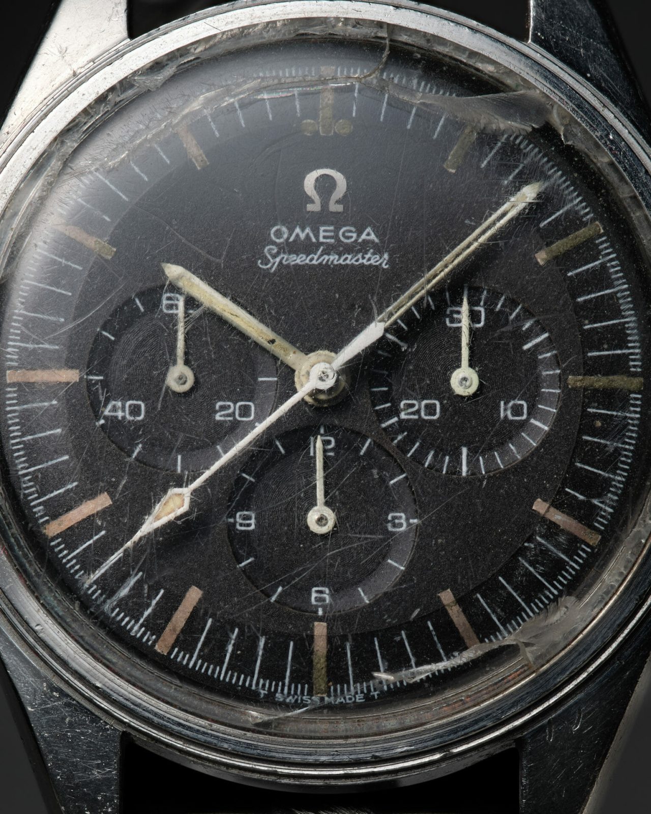 omega speedmaster gene cernan 105.003 apollo 17 detail hands 4 5 hd.jpg