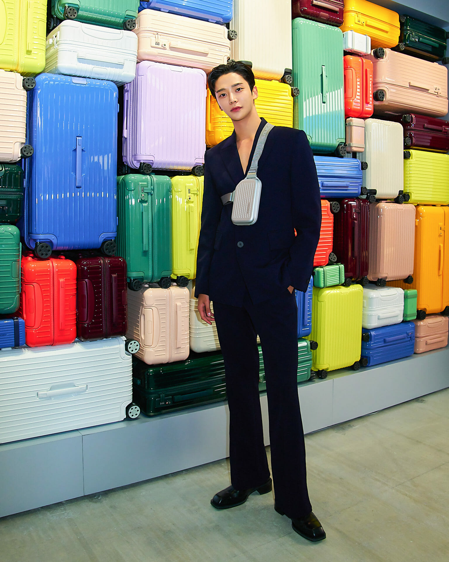 rimowa seit1898 jp opening floating rowoon (2)