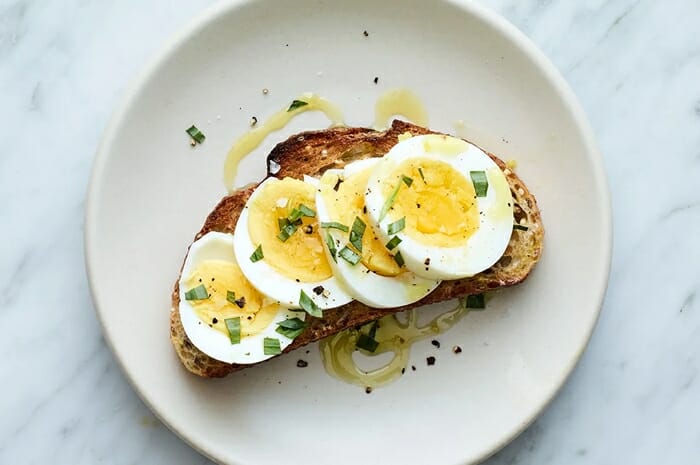 7000517 hard boiled egg toast