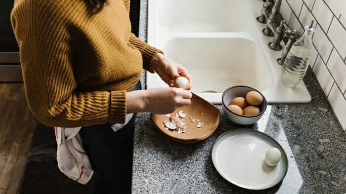 700making boiled eggs hard boiled 1296x728 header 1296x728