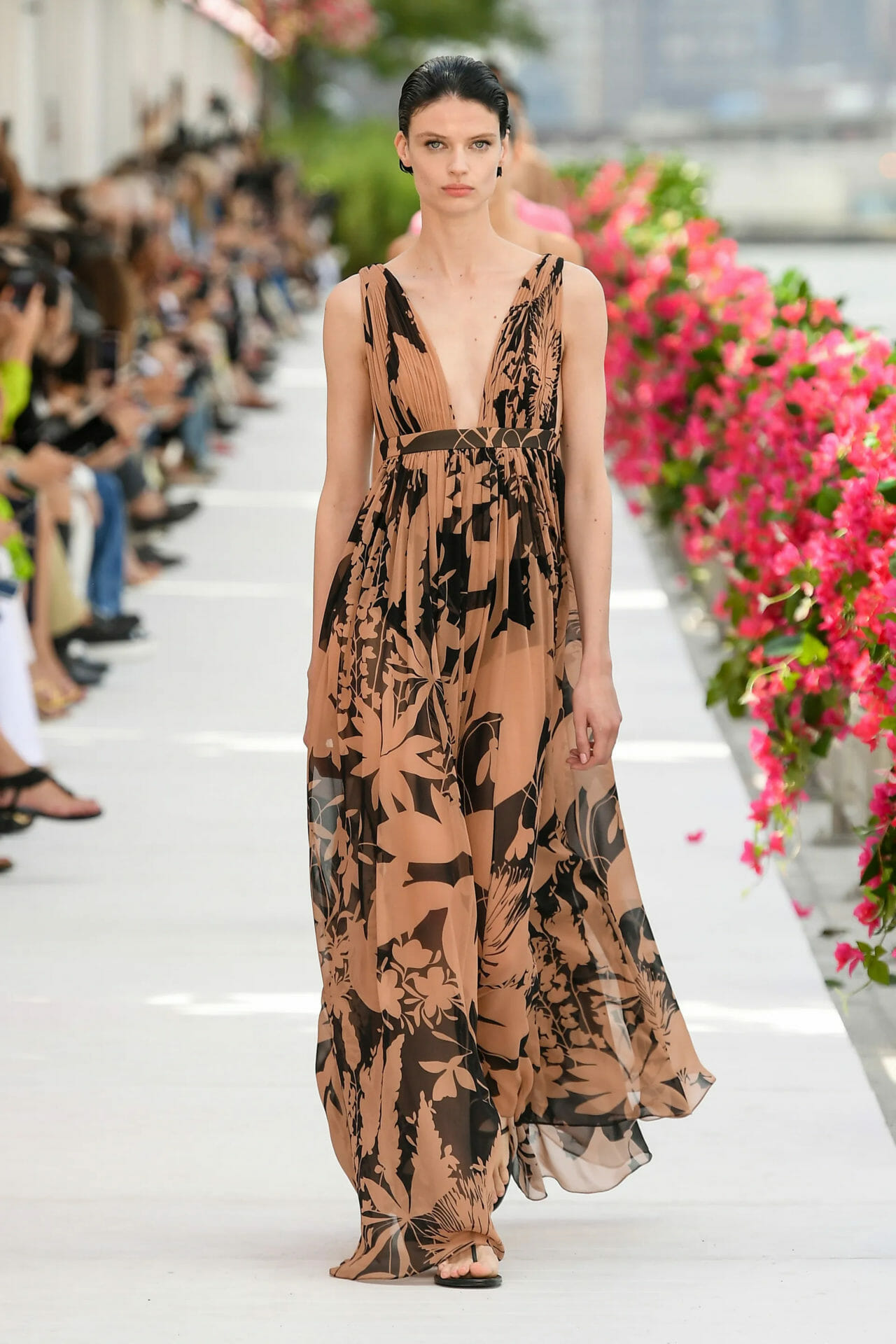 00020 michael kors collection spring 2024 ready to wear credit gorunway