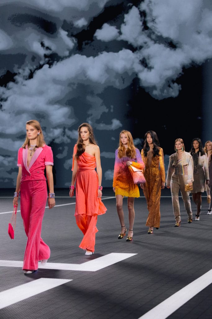 chanel cruise 2023 24 show in shenzhen finale pictures 13 hd