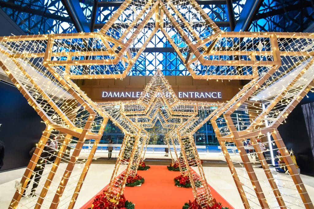 shoppers can admire the starry starry arch at damanlela entrance