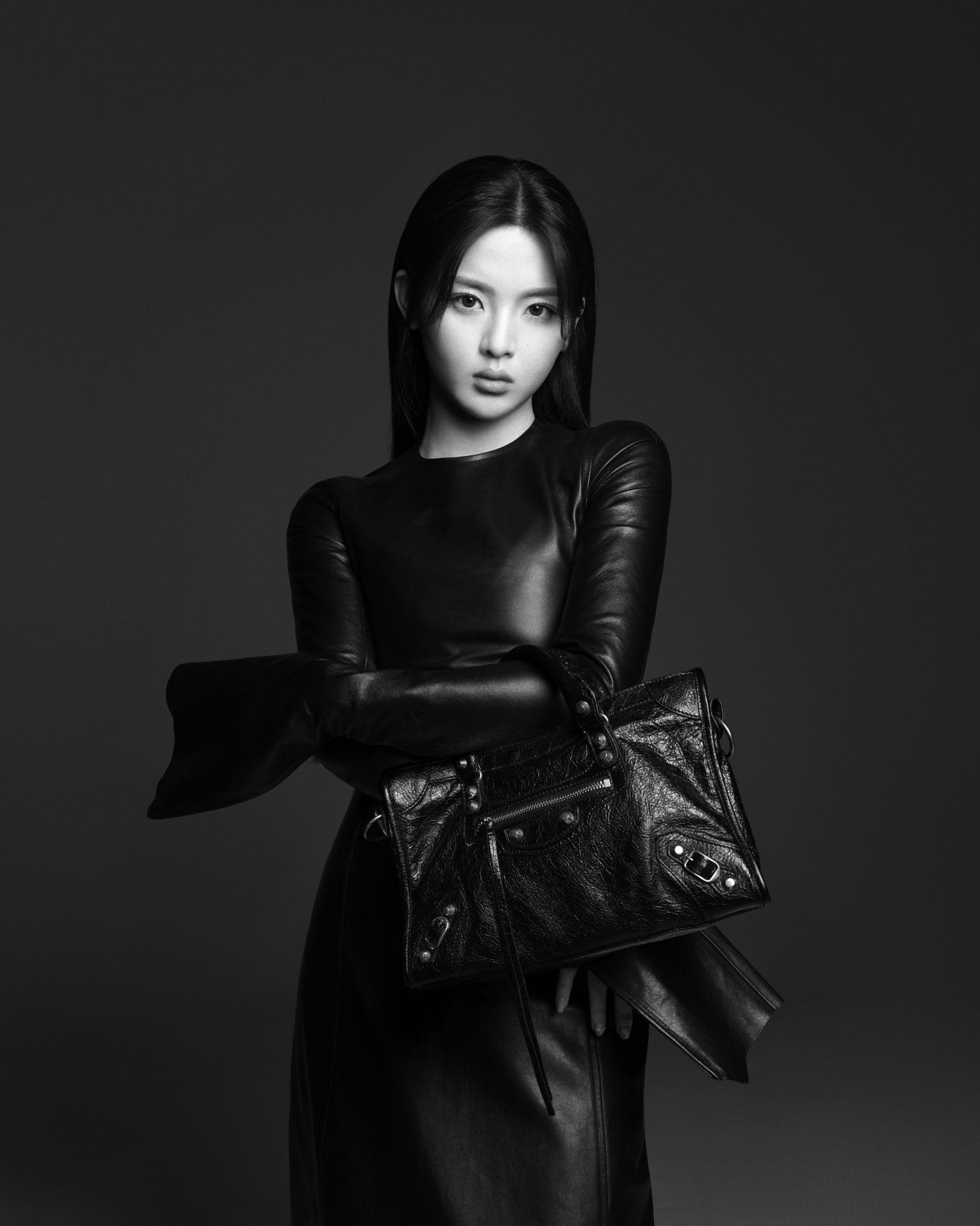 balenciaga le city bag campaign image 2 (1)