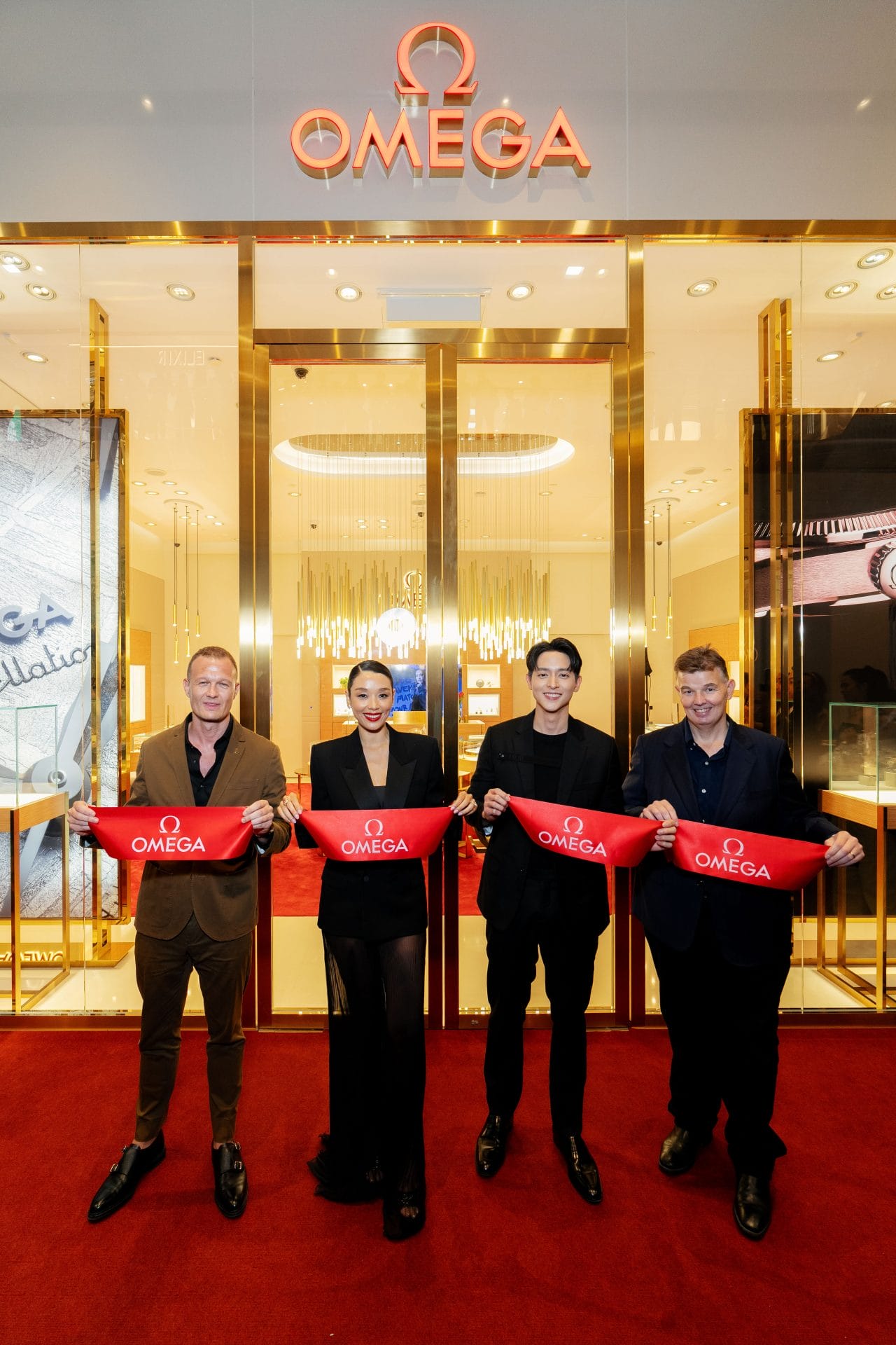 ribbon cutting martin issing, marion caunter, james jirayu tangsrisuk, trevor hill 2