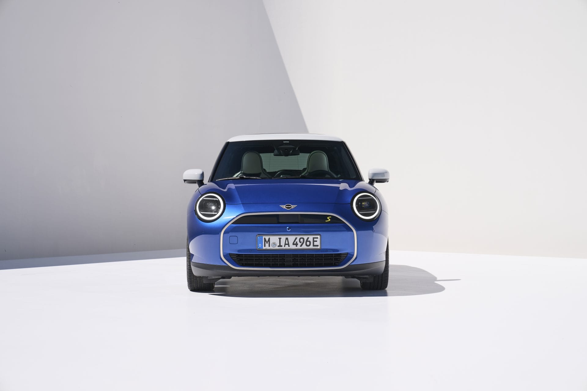 01. the new mini cooper se