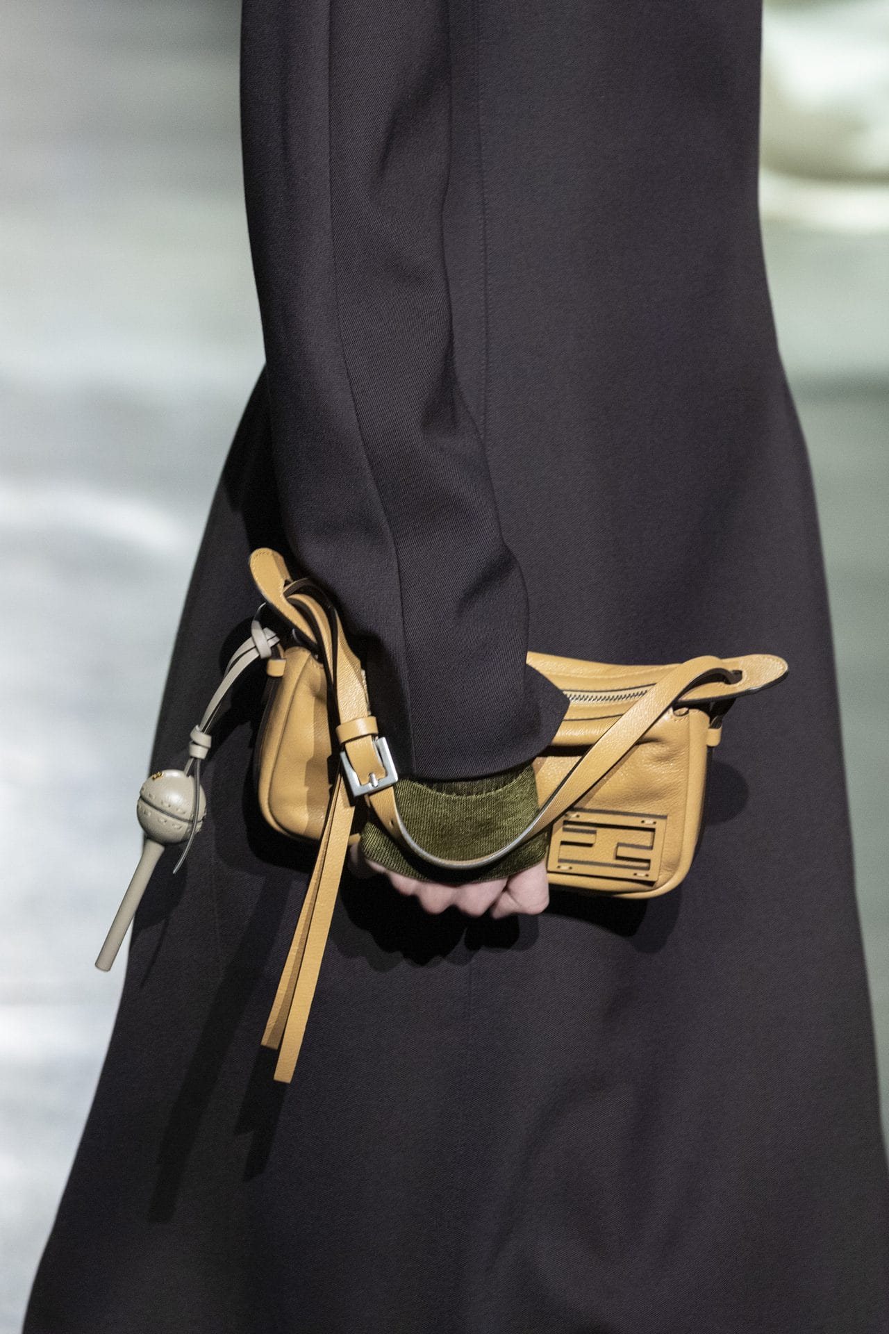 simply fendi bag fendi w's aw24 # look 01