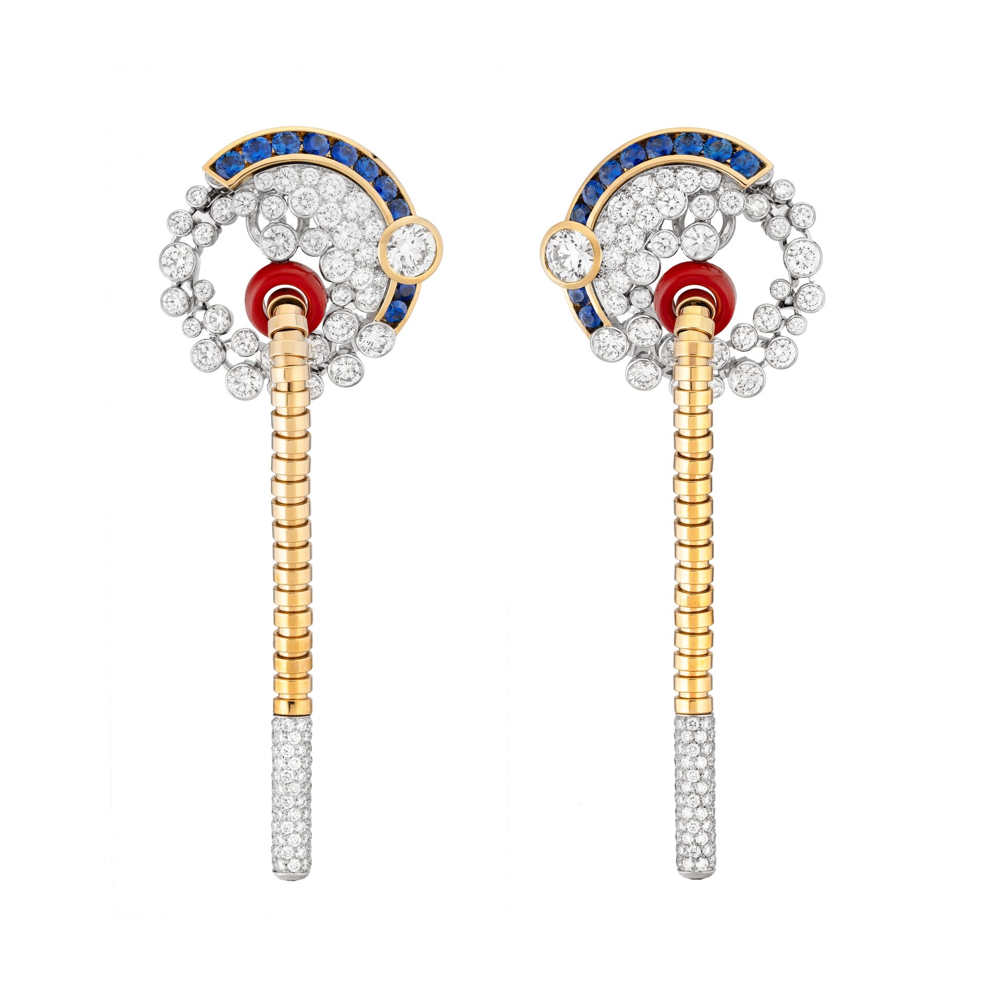 图11：sweater earrings packshot