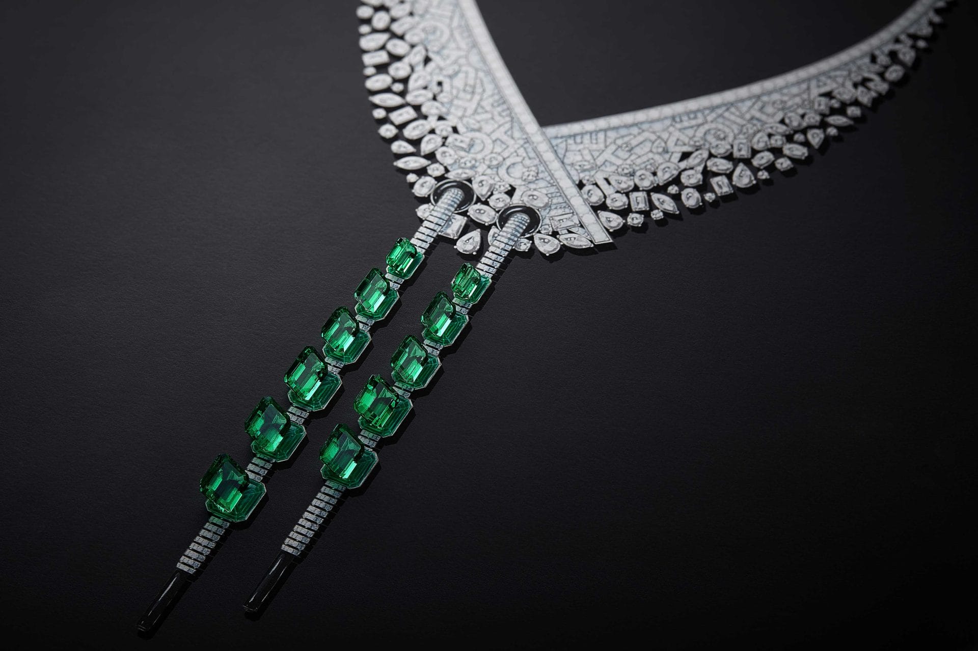 图12：sweater necklace emerald cut emeralds stones on gouaches 2