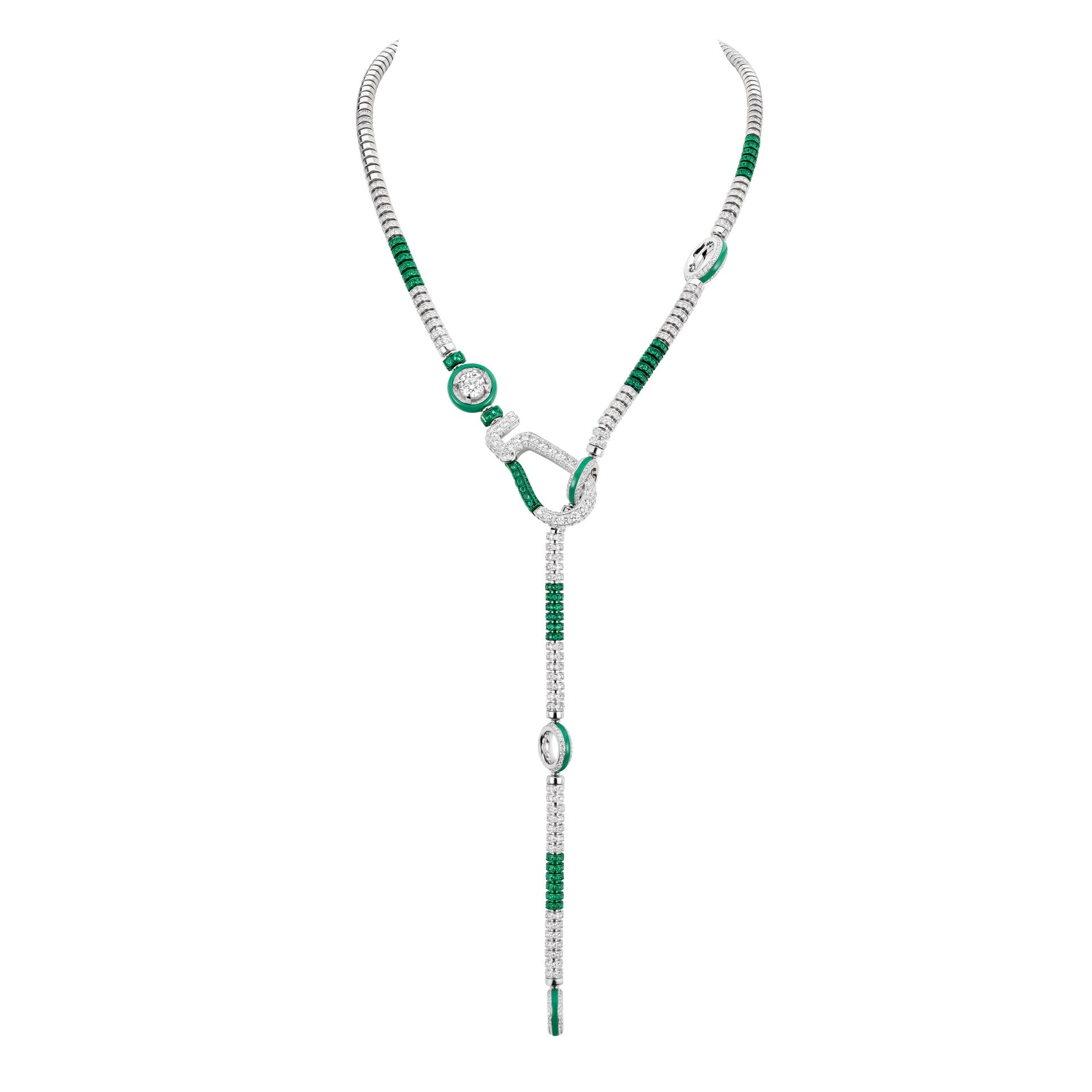 图17：sporty 5 green necklace packshot