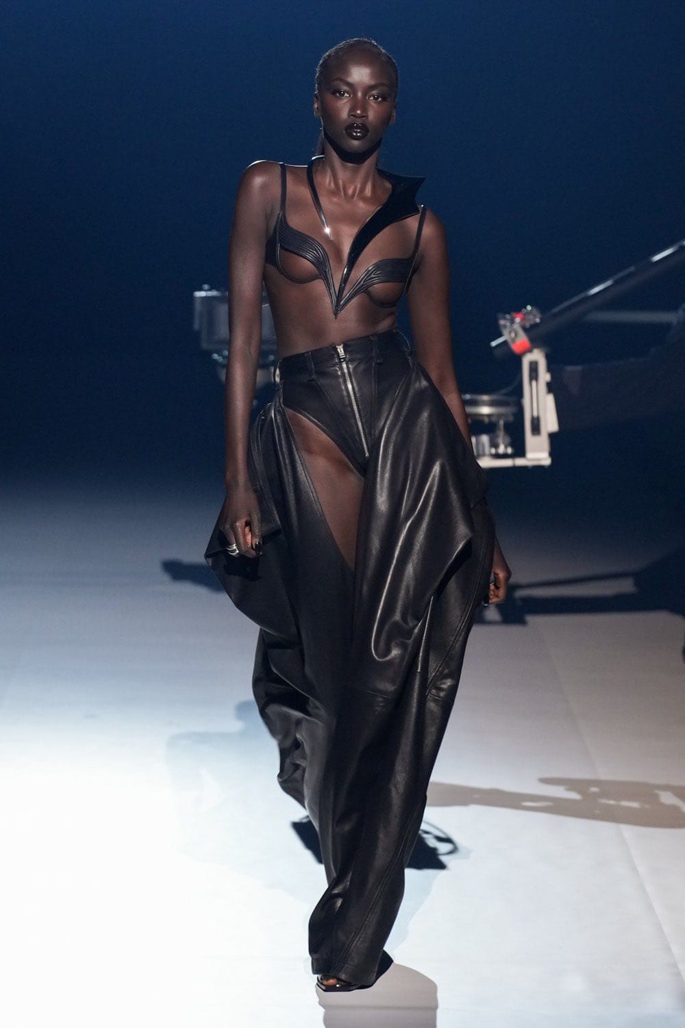 anyconv.com anok opening for mugler fw2023