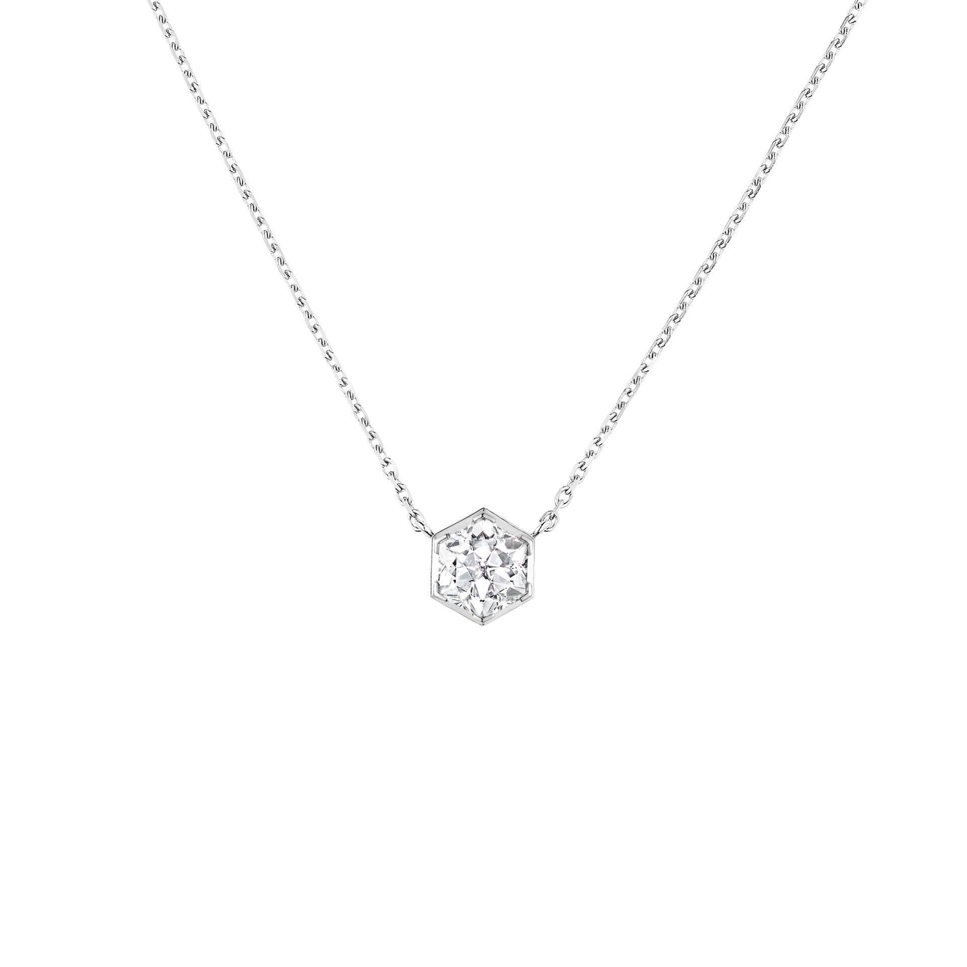 bee my love pendant in white gold, set with two taille impératrice shaped diamonds of approximately 0.7 carat and 0.23 carat 01