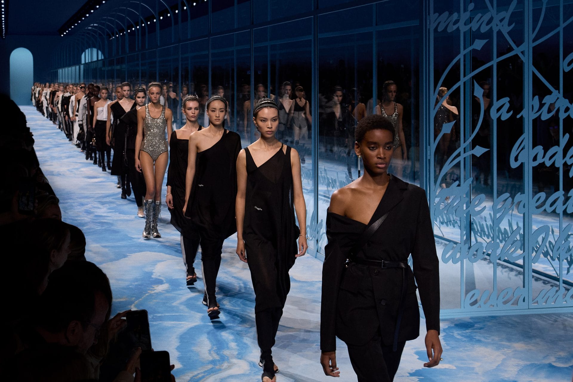 dior rtw ss25 finale © adrien dirand