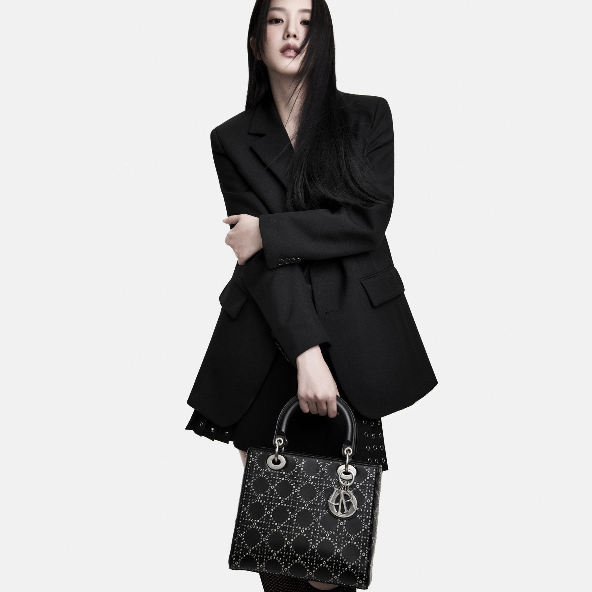 lady dior campaign x jisoo without logo (3)