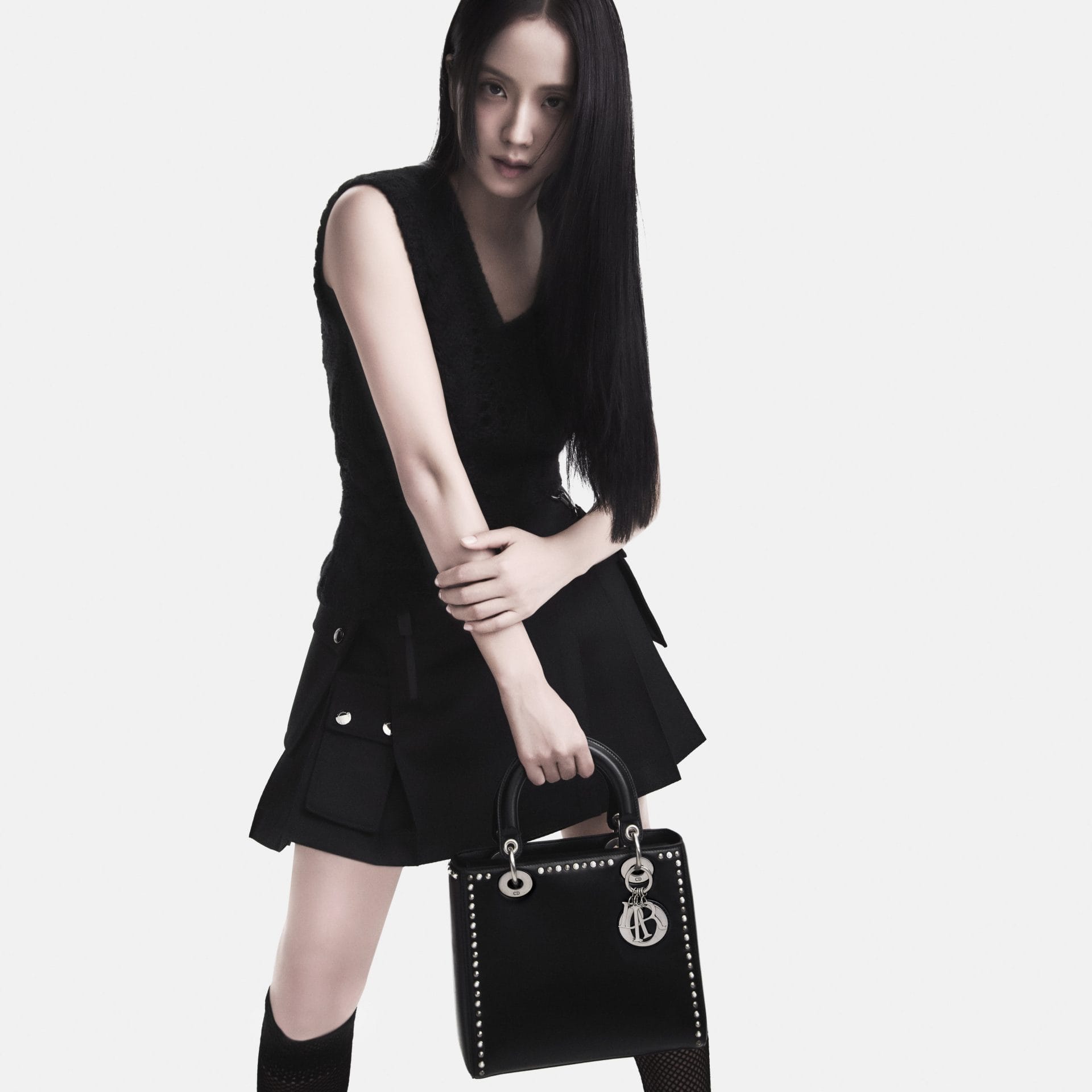 lady dior campaign x jisoo without logo (6)