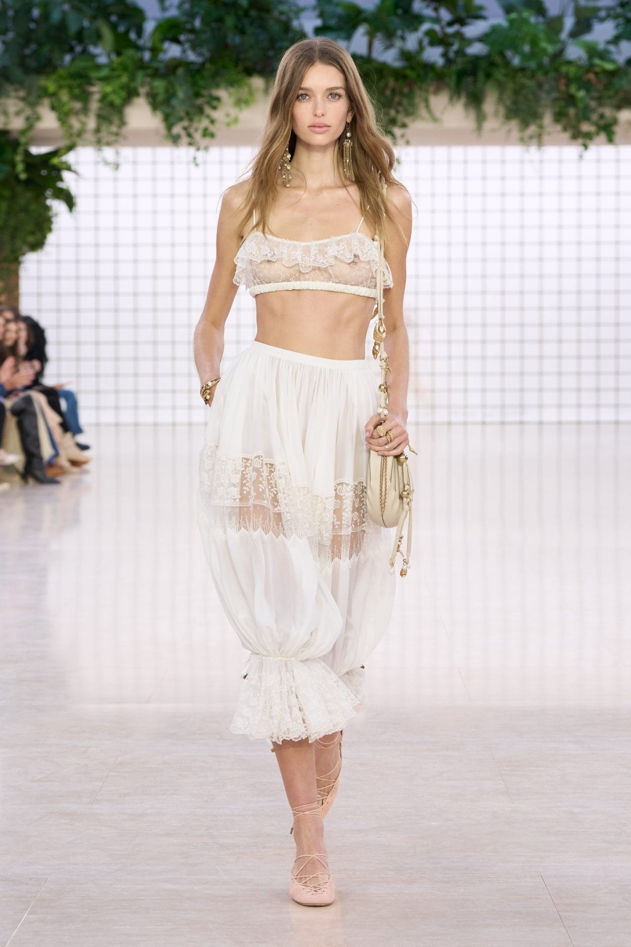 chloe ss25 03