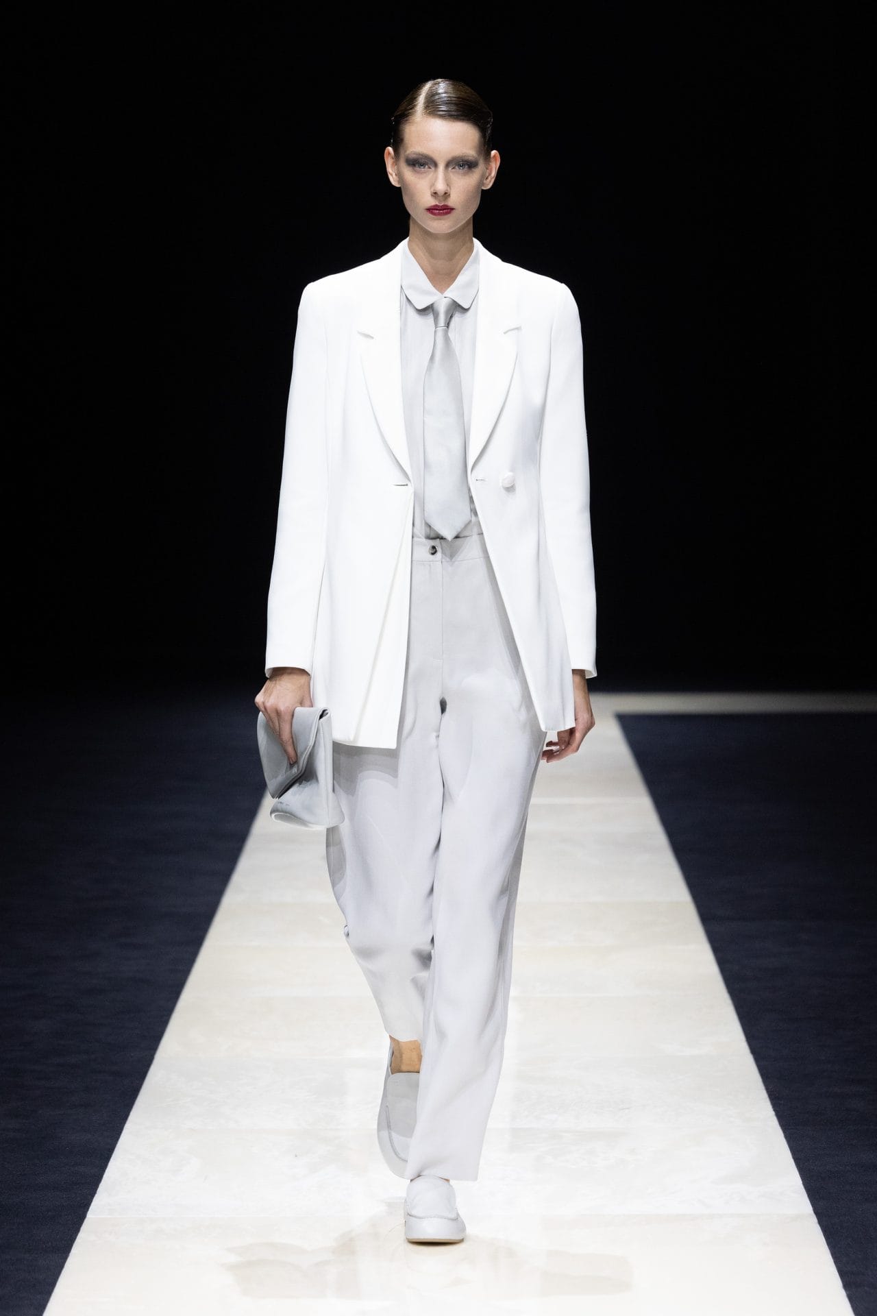 emporio armani ss25 womenswear show