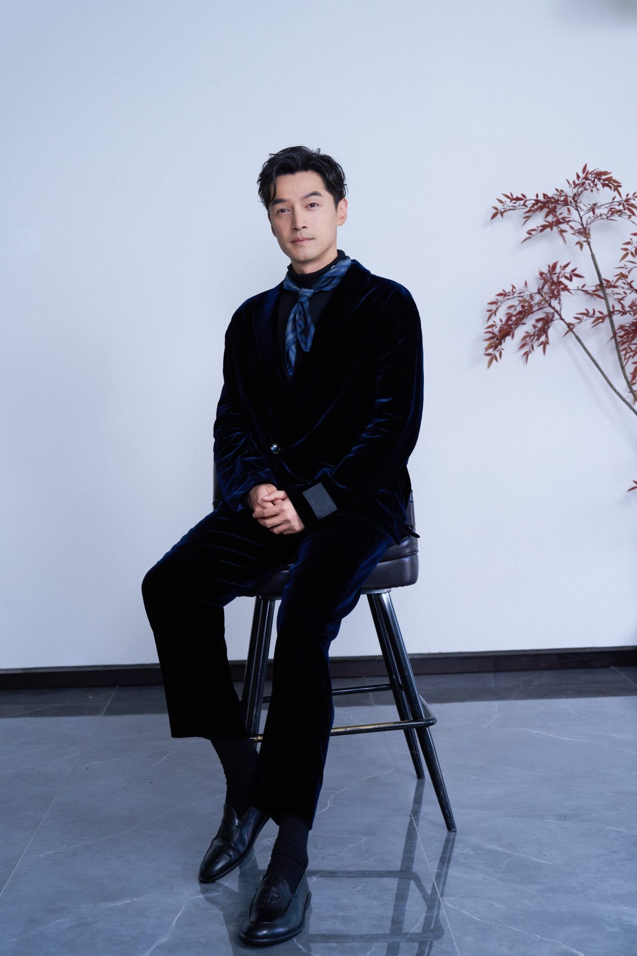 hu ge in giorgio armani x kith (the entertainer) (2)