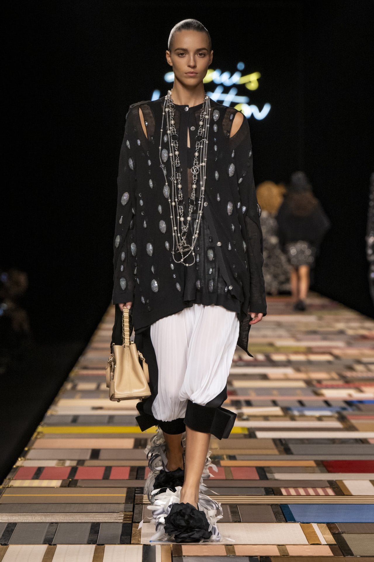 lv ss25 look 26