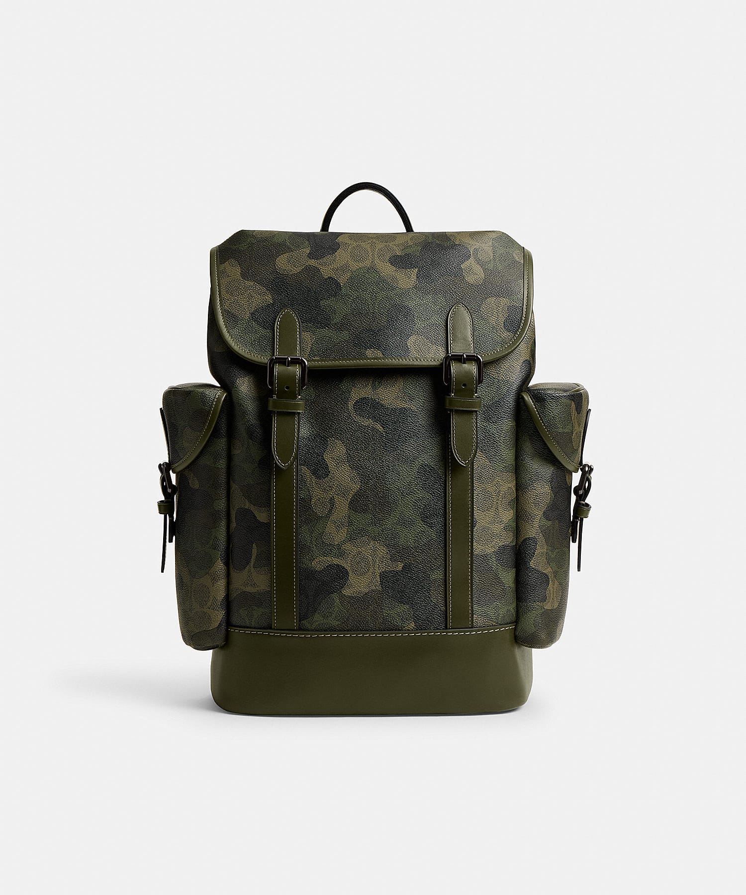 hitch backpack in signature camo