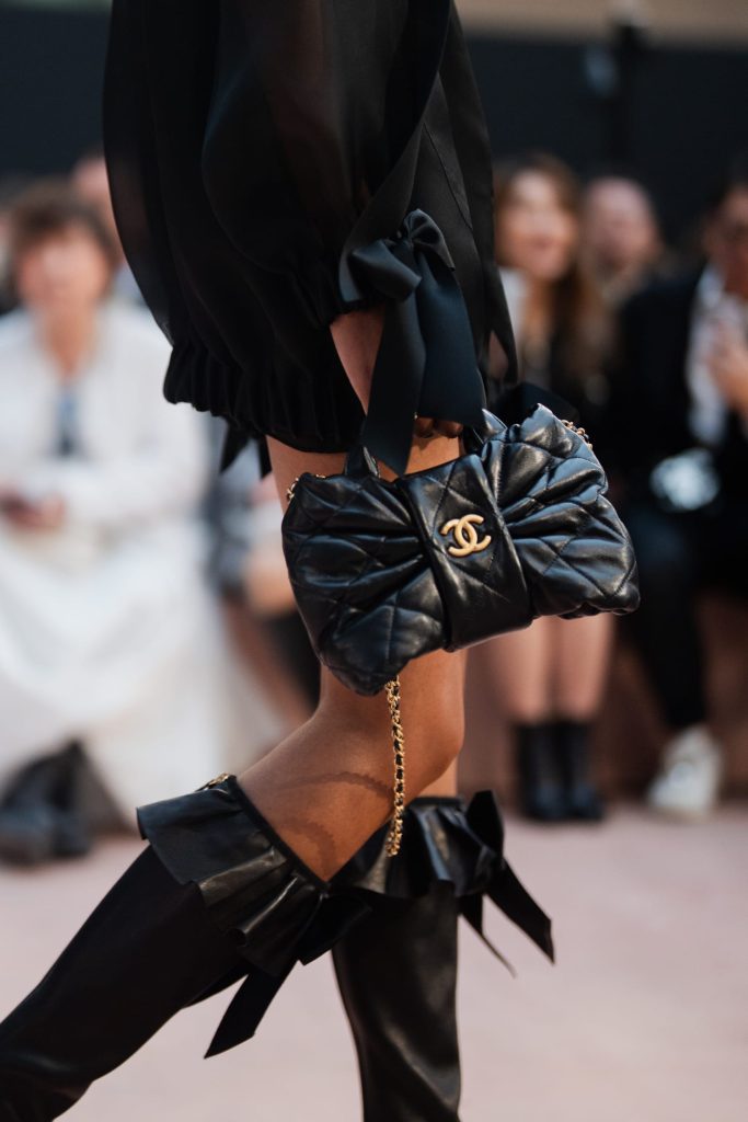 chanel fw 2025 26 rtw show ambiance copyright chanel hd 113 ld
