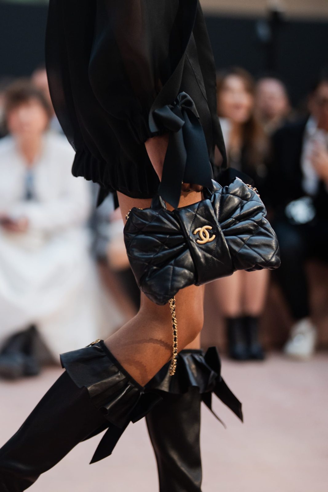 chanel fw 2025 26 rtw show ambiance copyright chanel hd 113 ld