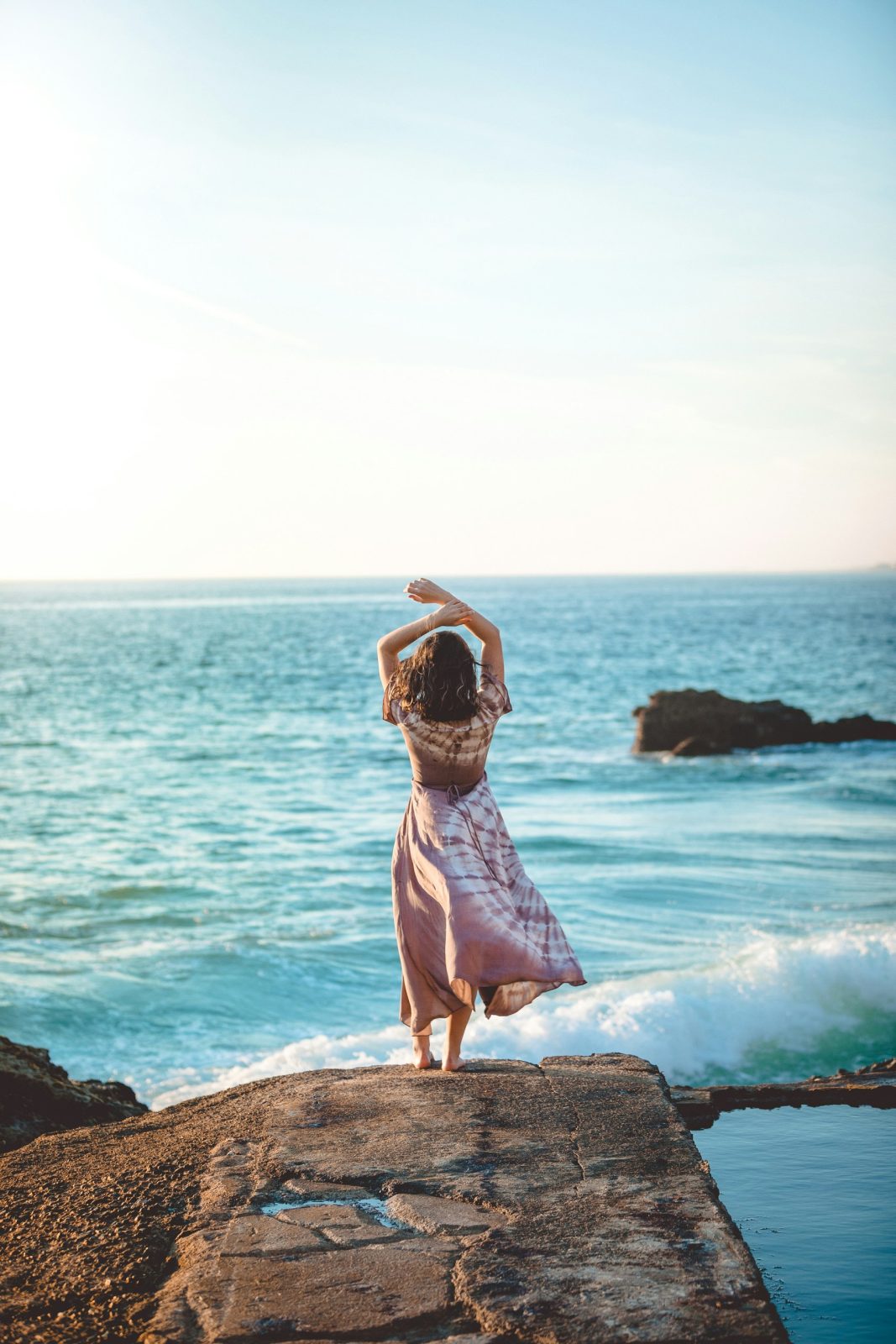 2. trade the noise for saltwater breezes on one of malaysia’s many islands image by joshua yu (unsplash)