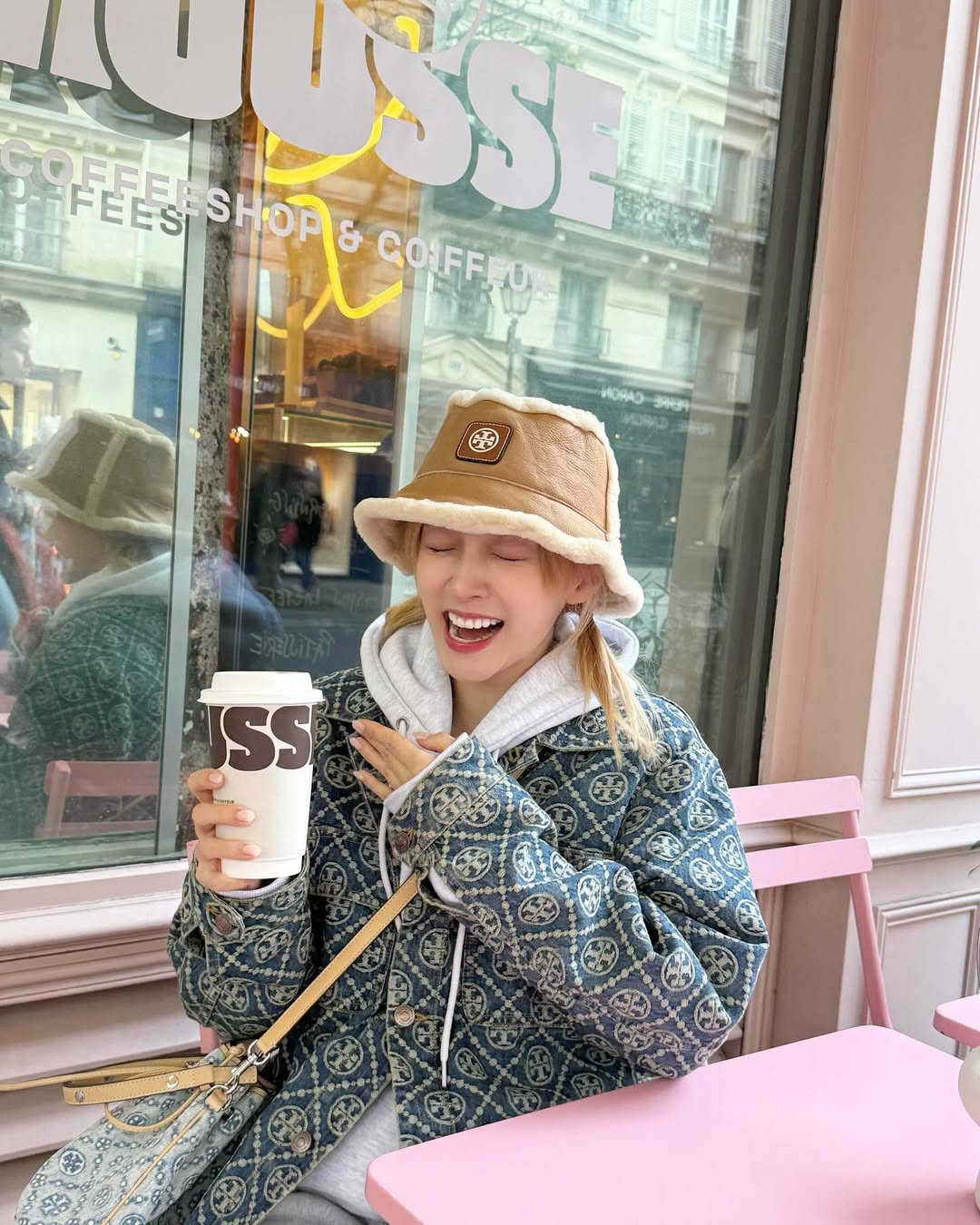 bonjour ️