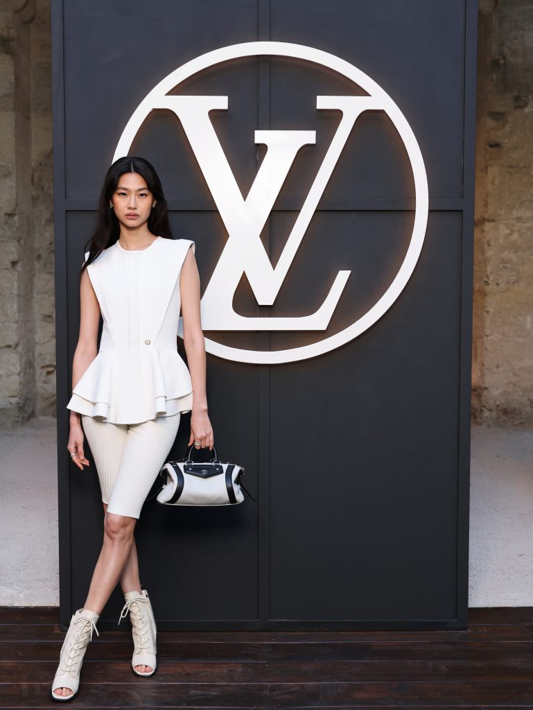 louis vuitton cruise fashion show in avignon