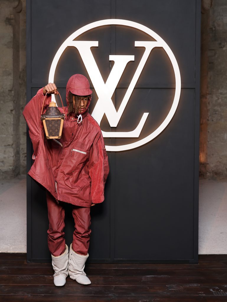 louis vuitton cruise fashion show in avignon