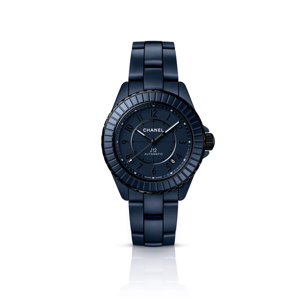 图7：j12 bleu caliber 12.1 38 mm