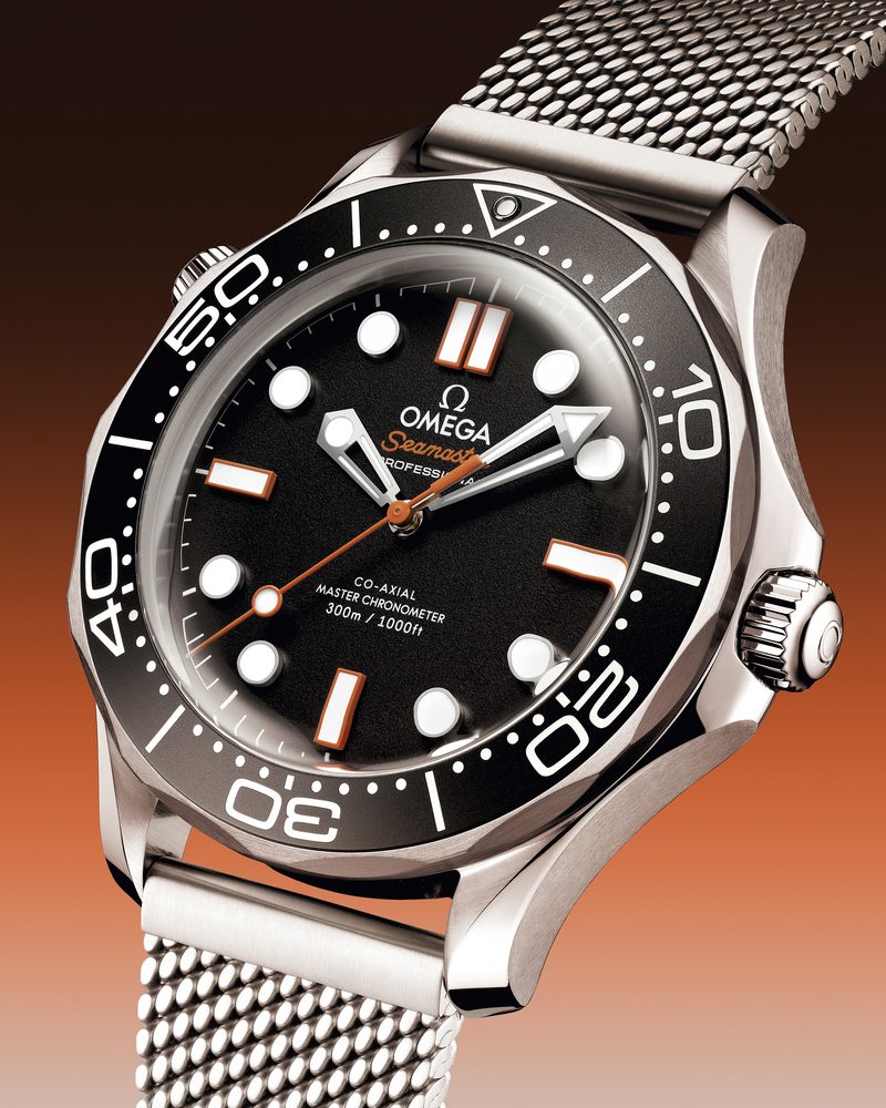 210.30.42.20.01.018 se diver300morange threequarter 4x5 rvb