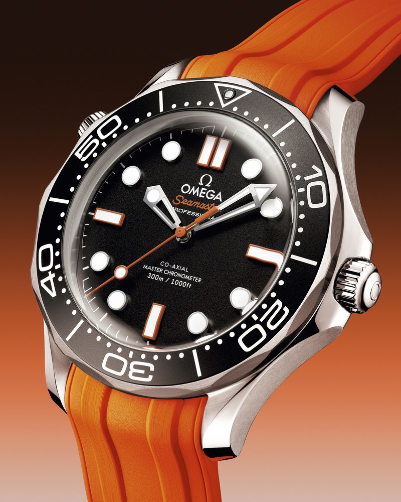 210.32.42.20.01.006 se diver300morange threequarter 4x5 rvb