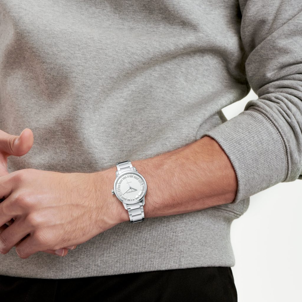 atlas watch 75417853 on figure 1