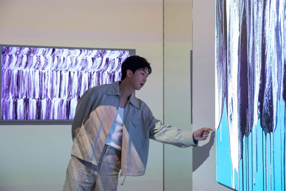 samsung tvs and displays samsung art tv rm of bts at art basel basel main4