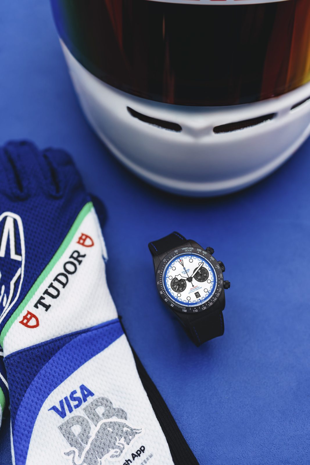 tudor np25 blackbaychrono carbon25 lifestyle 7
