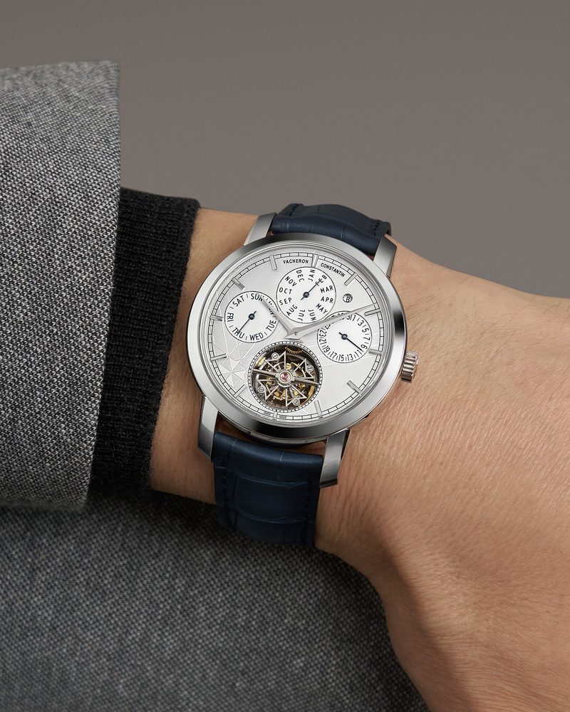 vac traditionnelle 6300t 000p h056 wristshot 02 4x5 70966951