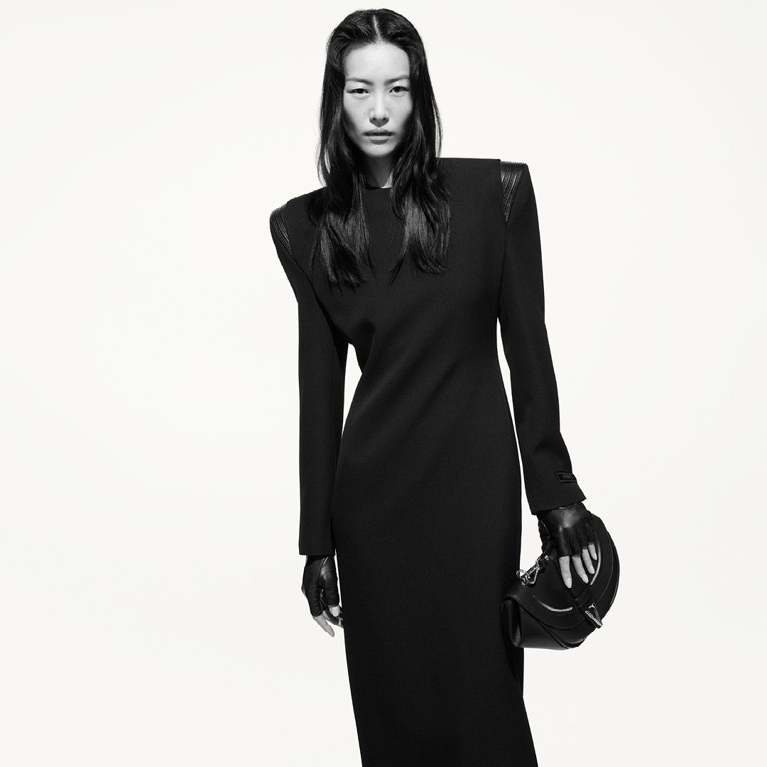 versace maincampaign fw25 nologo 1080x1080 11