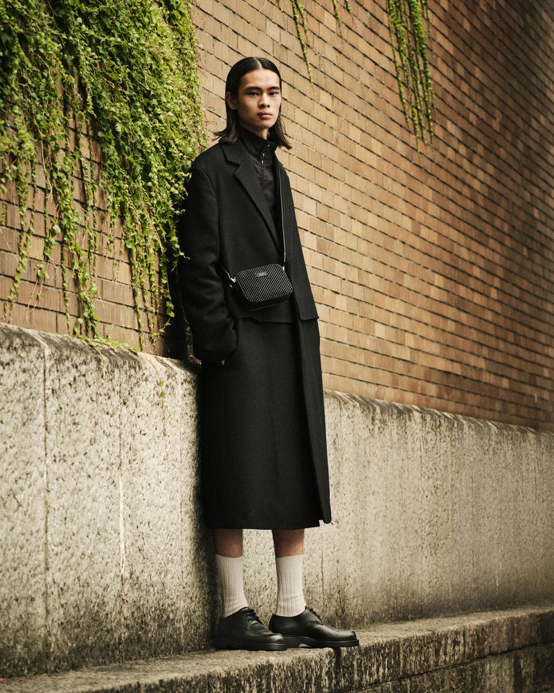 autumn 25 mens look 3 rowan derby & box camera 4x5