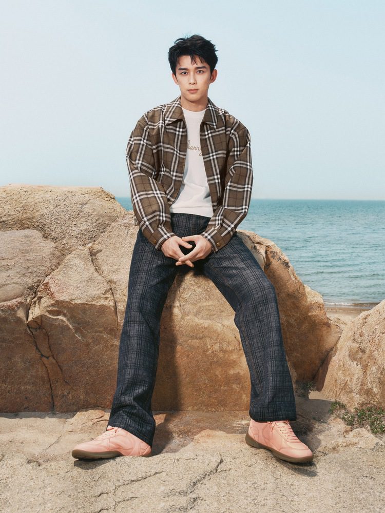 burberry cvd25 campaign wu lei 3x4 5