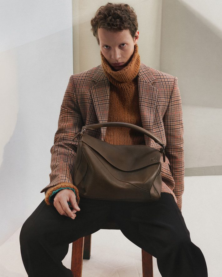 loewe fw25 main campaign felix kammerer cropped 4x5 10