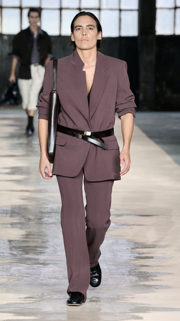 boss spring summer 26 fashion show runway 038 9x16 image mid res