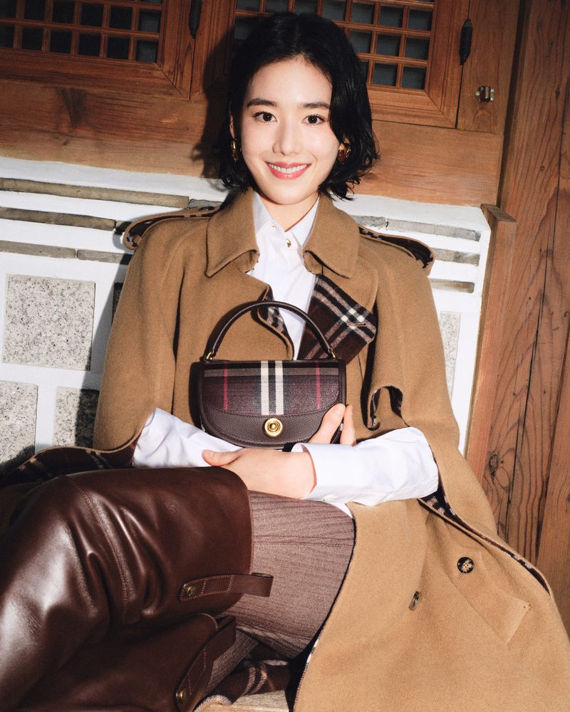 burberry 2025 apacxw srgb cropped clean jung 01 4x5