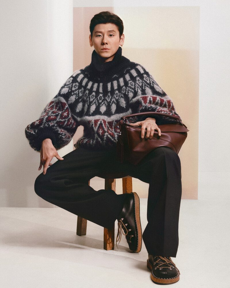 loewe fw25 main campaign jiang qiming cropped 4x5 5