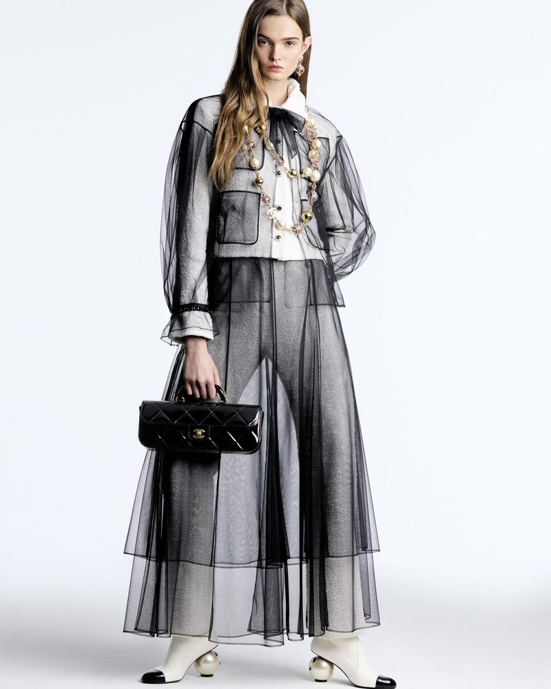 chanel the fw 2025 26 rtw collection copyright chanel 5 2 hd