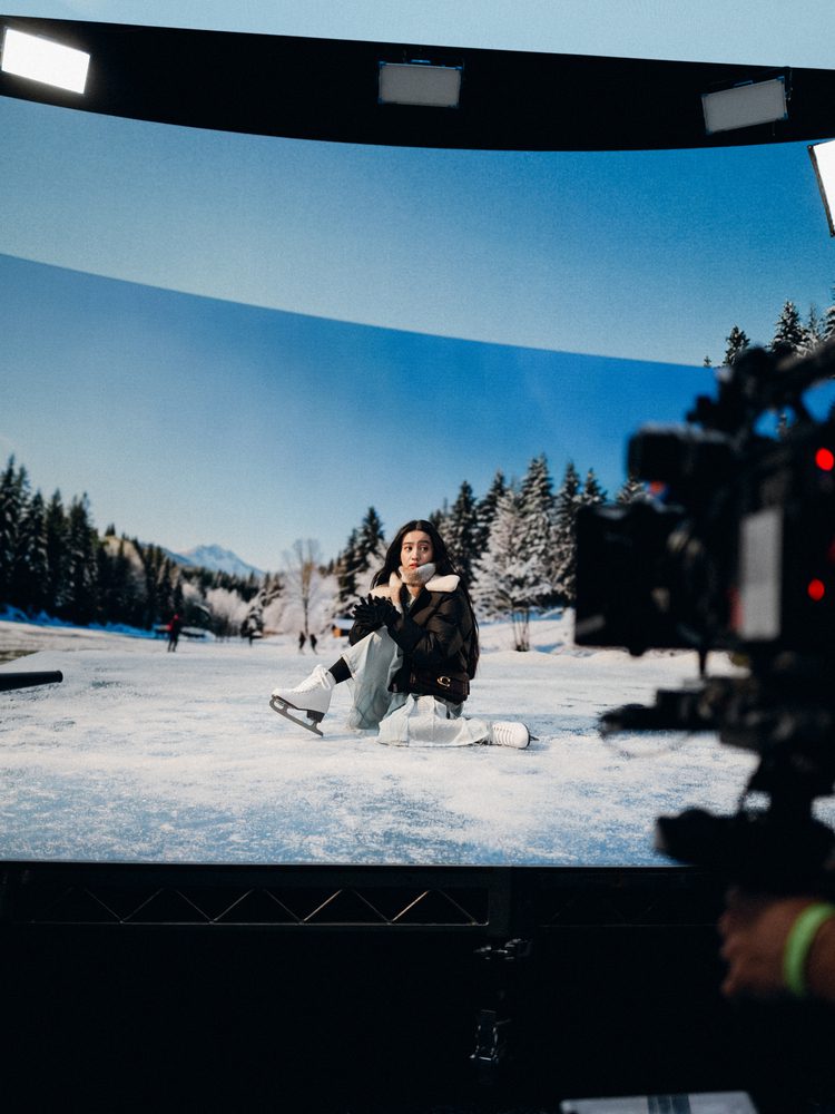 20250916 coach bts ef holiday 1115