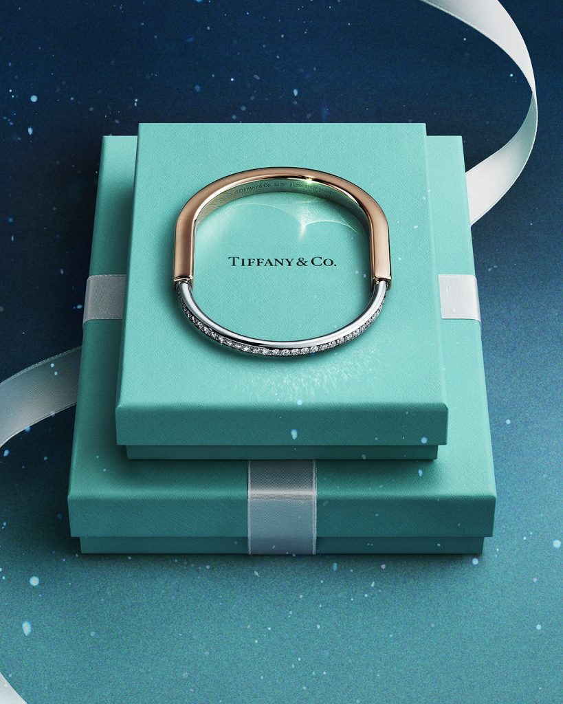 3633 02w tif rgb 70158353 bgl box holiday25 v1 tm 091725 4x5
