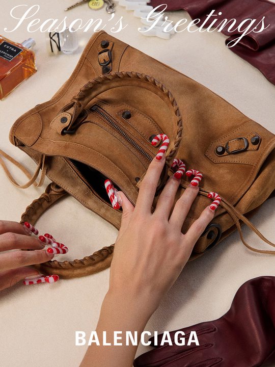 balenciaga eoy gifting nails en image 5