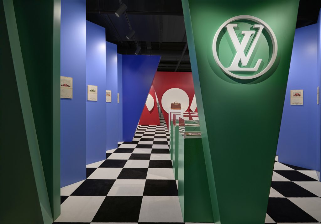 lv art deco art of windows room